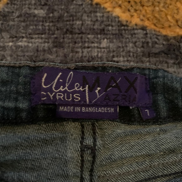 Shorts - Picture 2 of 2